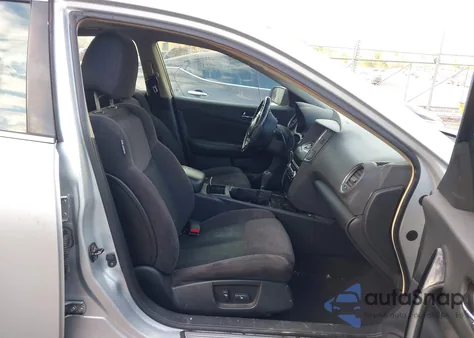 2010 Nissan Maxima 3.5 S z USA, uszkodzony, nr VIN 1N4AA5AP8AC836879